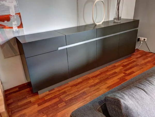 Sideboard Gap