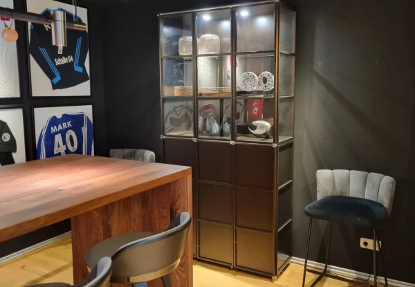 Vitrinenschrank Quadrat – Bild 2