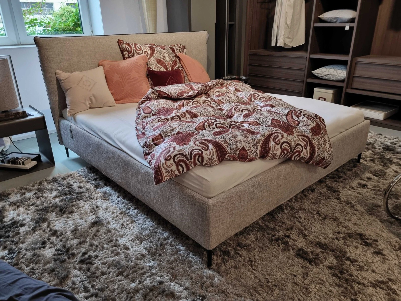 Signet - Bett Shirin Stoff lichtgrau ohne Matratzen etc. - LP 3.120,- EUR – Bild 4