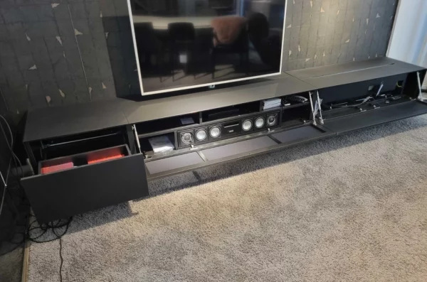 Spectral - TV-Hifi Sideboard mit Kaminfeuer & Aktivsoundsystem - LP 12.005,- EUR – Bild 5