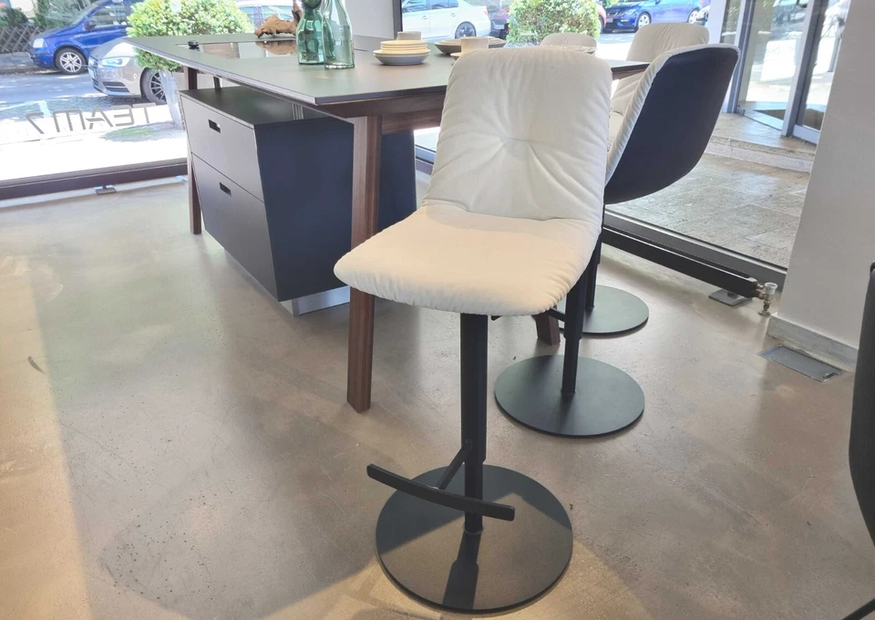 Freifrau - 4x Barhocker Leya Stoff weiß / Leder schwarz - LP 5.784,- EUR – Bild 7