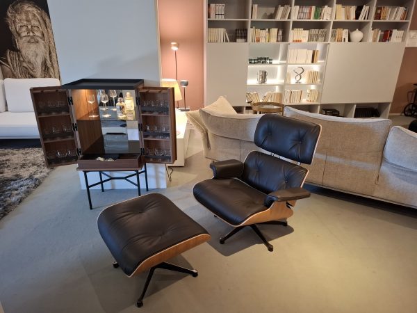 Vitra Sessel Lounge Chair + Ottoman - LP 9.990,- EUR