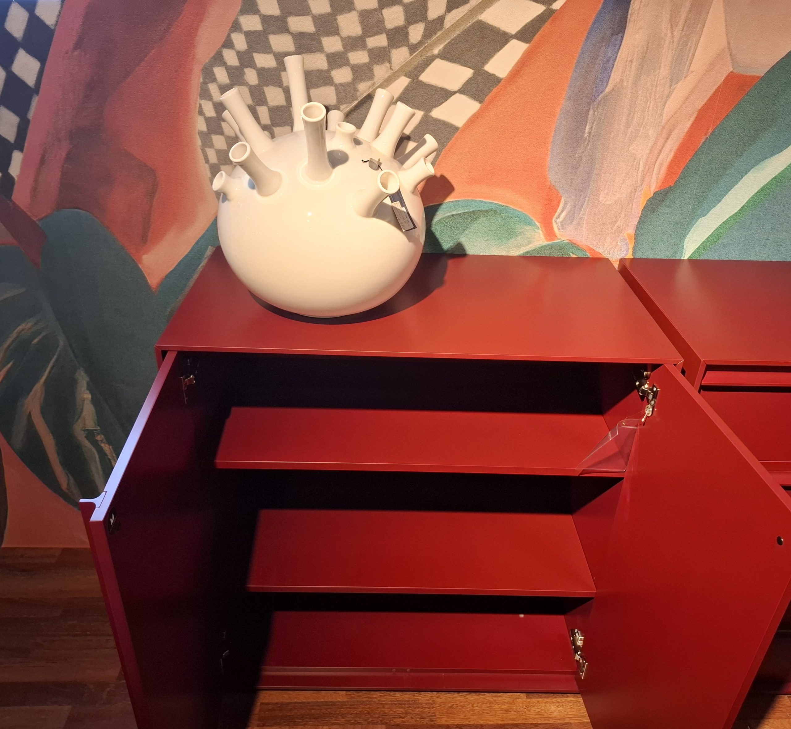 Möller Design - Kommode - Grippy - LP 2.083,- EUR – Bild 3