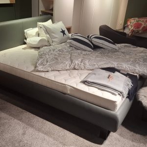 Christine Kröncke Bett Plaisir  LP 3.639,- €